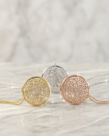 SHEER MOON NECKLACE（シアームーンネックレス ）