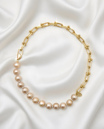 HALF PEARL SHIFT NECKLACE（ハーフパールシフト ネックレス）