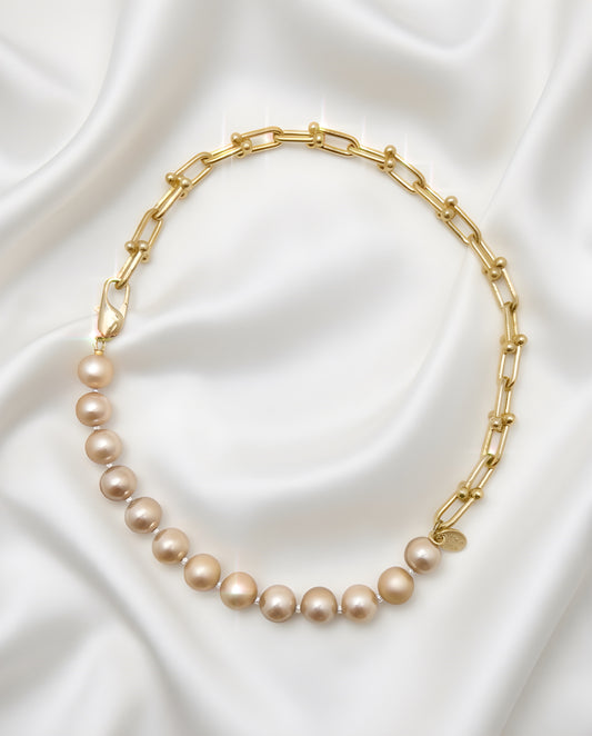 HALF PEARL SHIFT NECKLACE（ハーフパールシフト ネックレス）